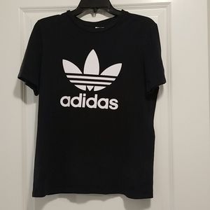 Adidas Tshirt